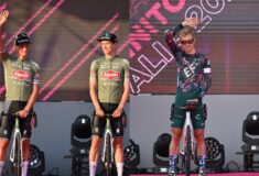 Image de l'article Nouveaux maillots pour les équipes Alpecin-Fenix et EF Education-EasyPost sur le Tour d'Italie 2022