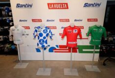Image de l'article La Vuelta présente ses maillots de leader pour l’édition 2022