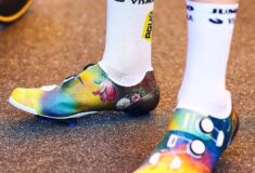 Image de l'article Wout Van Aert personnalise ses chaussures Shimano du Tour de France 2022