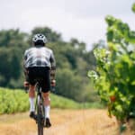 Quelle est la différence entre le gravel et la route ?