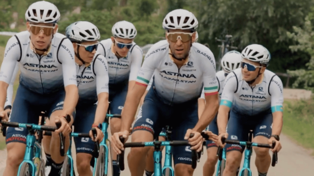 Maillot cyclisme on sale astana