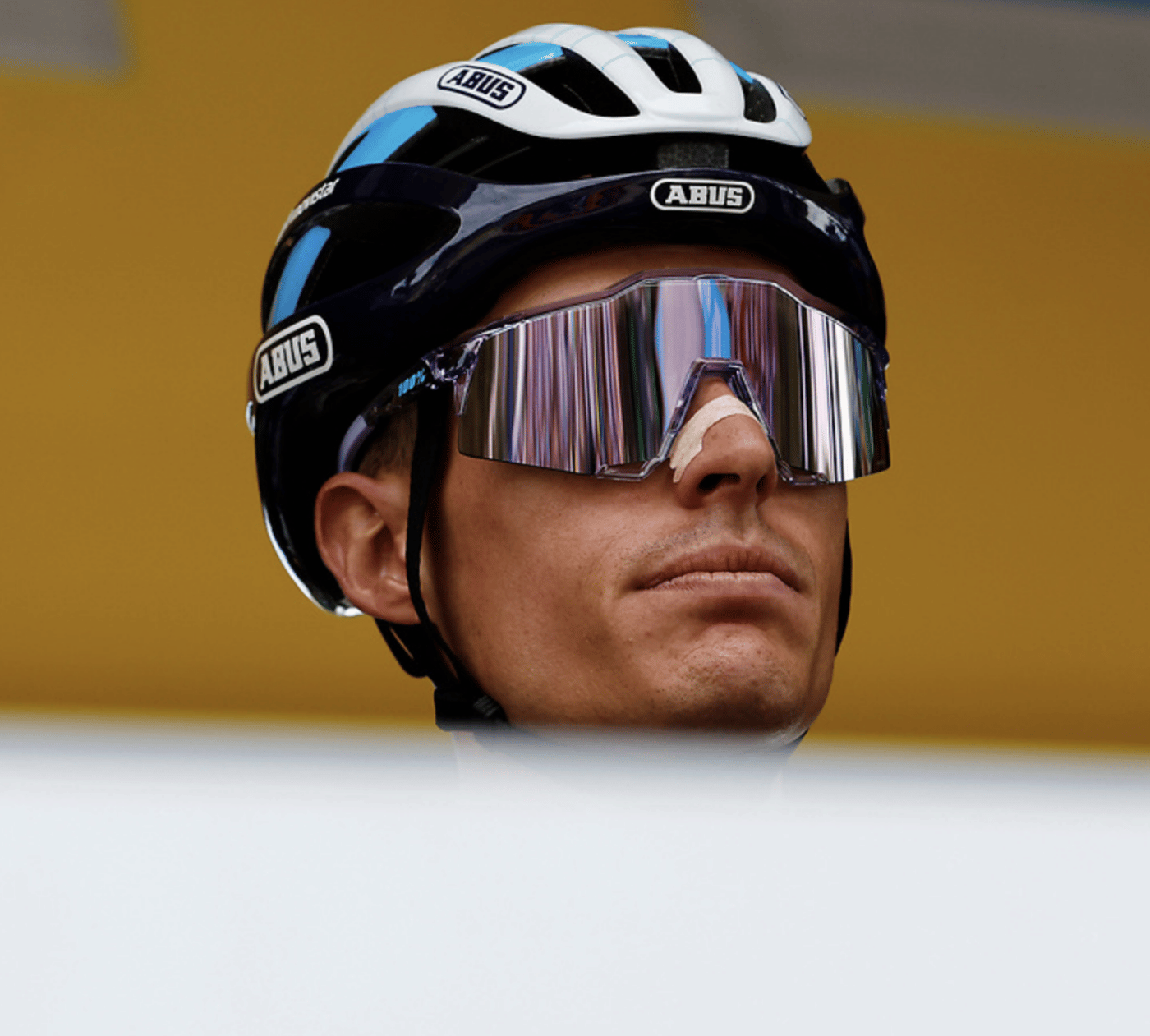 casque-abus-movistar-tour-de-france-2022