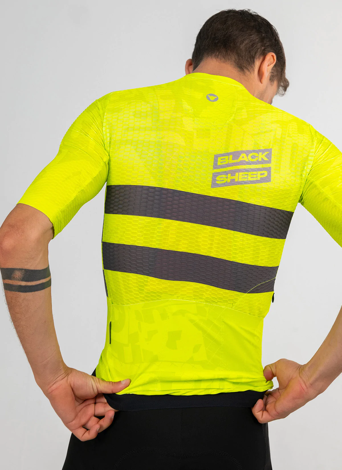 maillot-blacksheep-tour-avenir-edition-speciale-jaune-cyclisme-dos