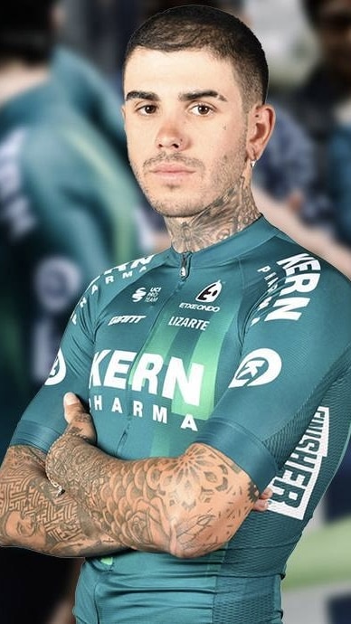 maillot-vuelta-2022-kern-pharma