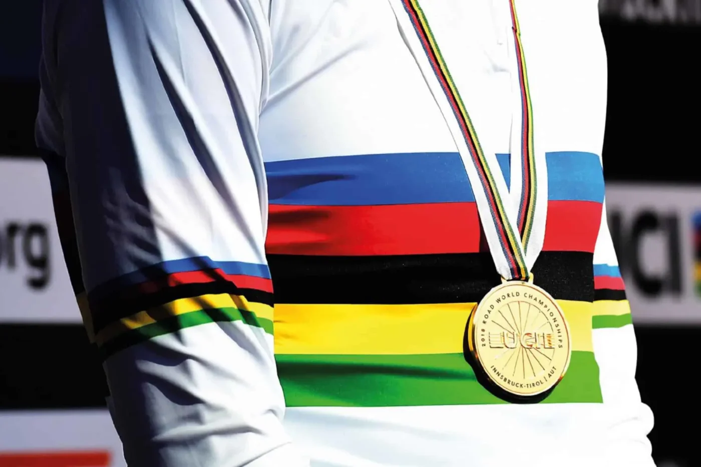 pourquoi le maillot de champion du monde de cyclisme est arc en ciel