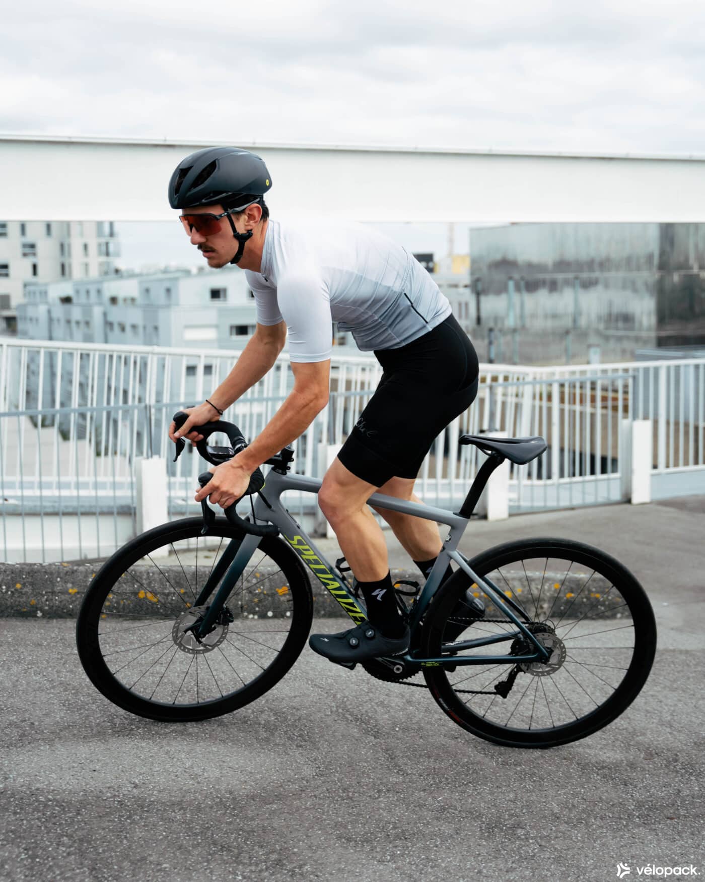 Casque hotsell aero velo
