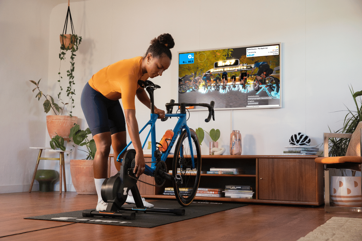 Zwift dévoile un deuxième home-trainer - velopack