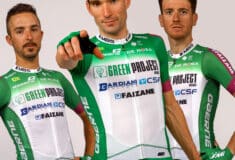 Image de l'article Green Project Bardiani, le maillot 2023 par Alé