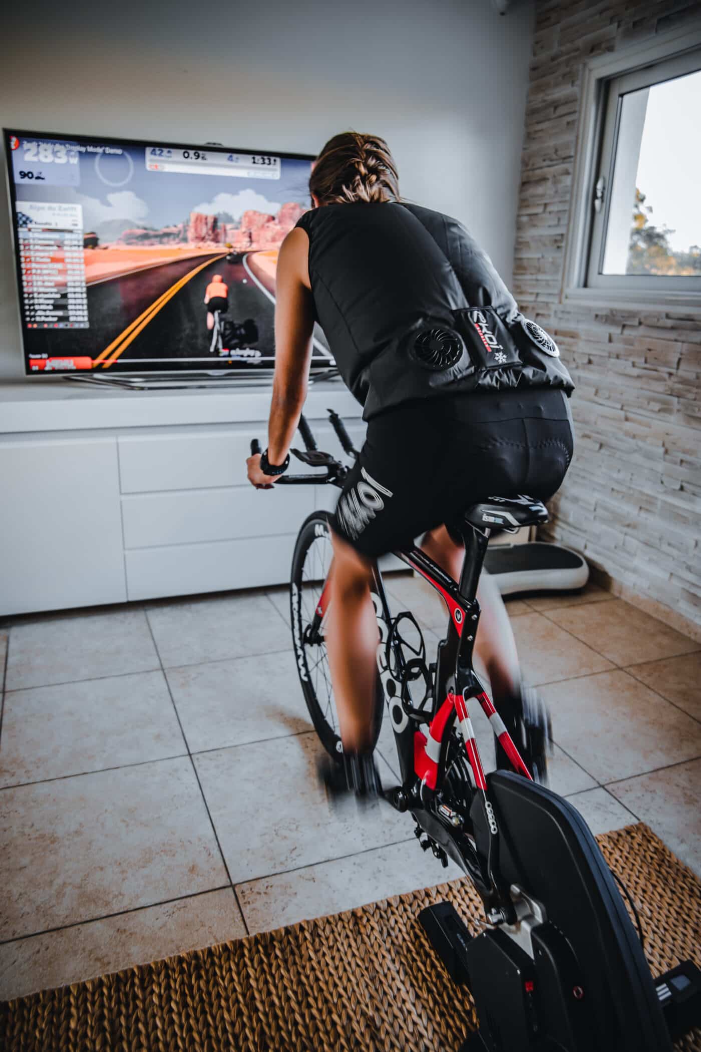 Zwift dévoile un deuxième home-trainer - velopack