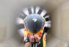 Image de l'article Uno X Pro Cycling Team dévoile son nouveau casque de contre la montre