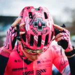 Paris Roubaix : Quand Muc-Off personnalisait les casques d’EF Education Nippo