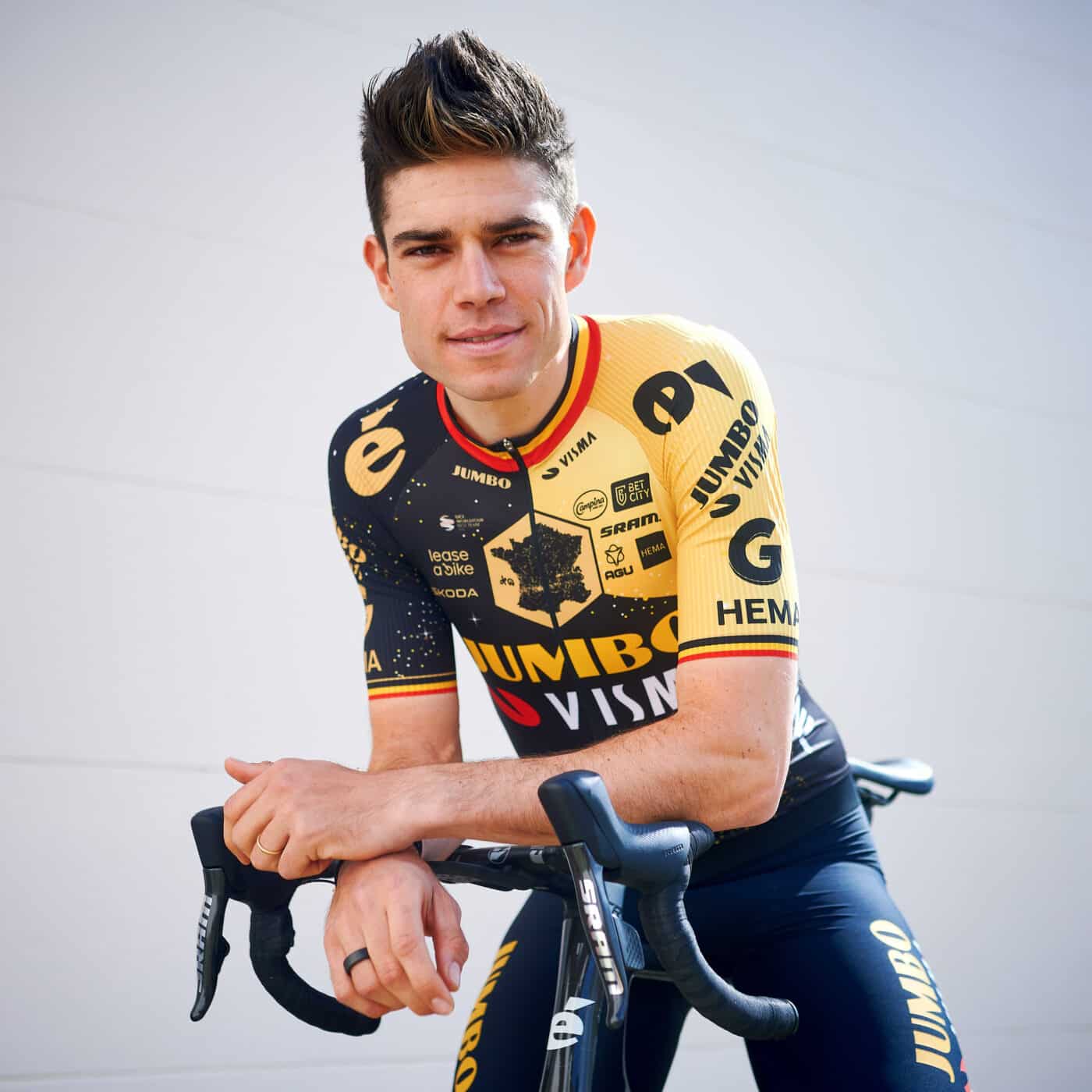 maillot wout van aert tour de france 2023