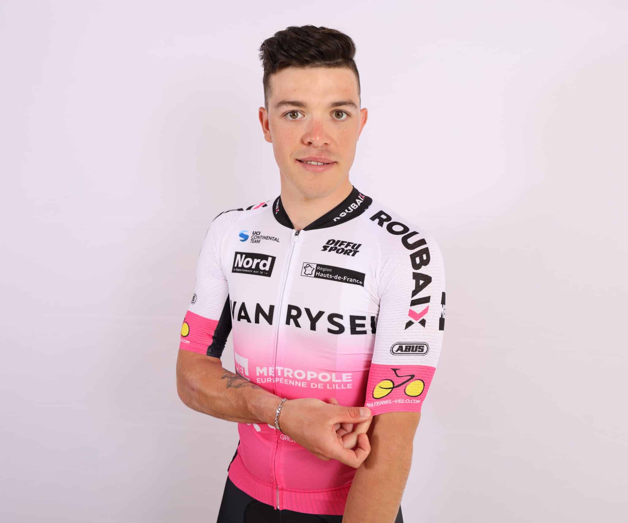 Maillot cyclisme go roubaix porté dédicacé Emiel Vermeulen Go