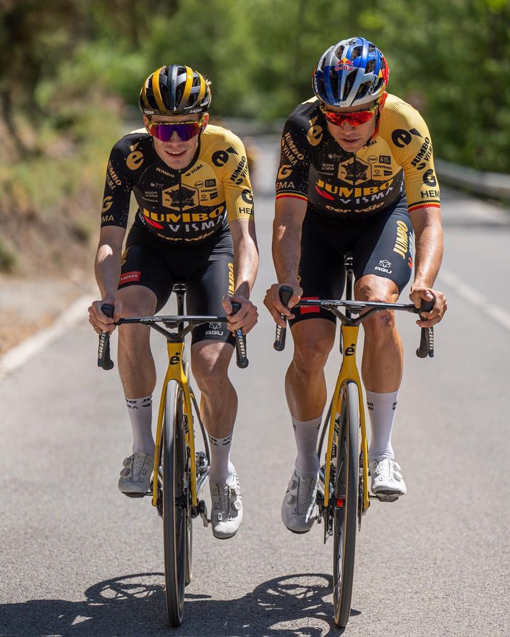 casque red bull van aert jumbo visma tour de france