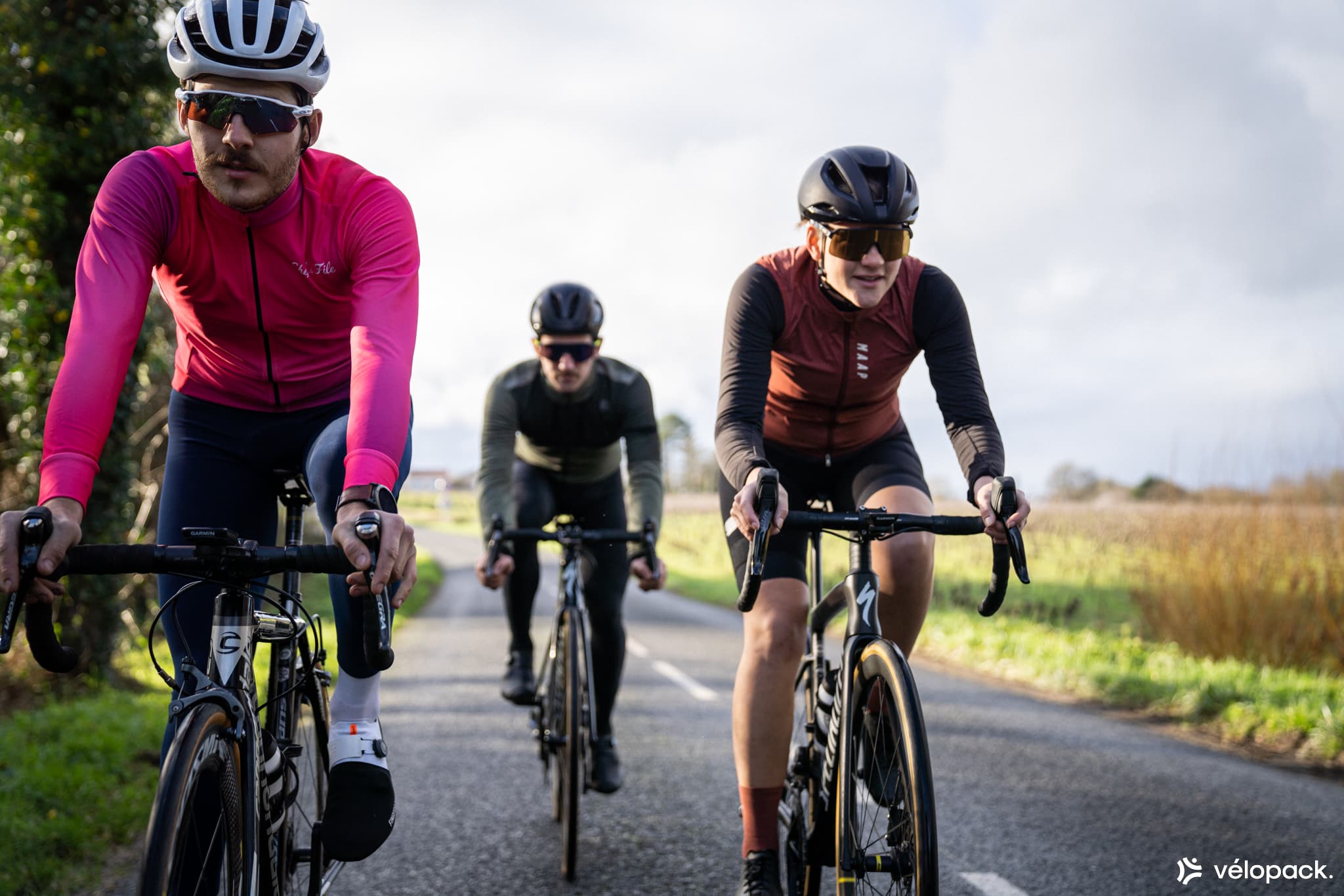 Les 5 équipements pour débuter le vélo de route - velopack.