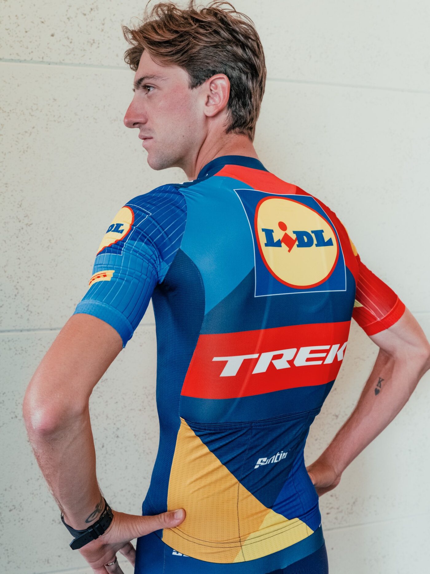 trek lidl shirt