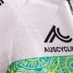 En cyclisme, pourquoi l’Australie porte un maillot blanc, jaune et vert ?