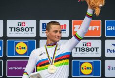 Image de l'article Maillot de Champion du Monde : les règles à suivre pour Van Der Poel