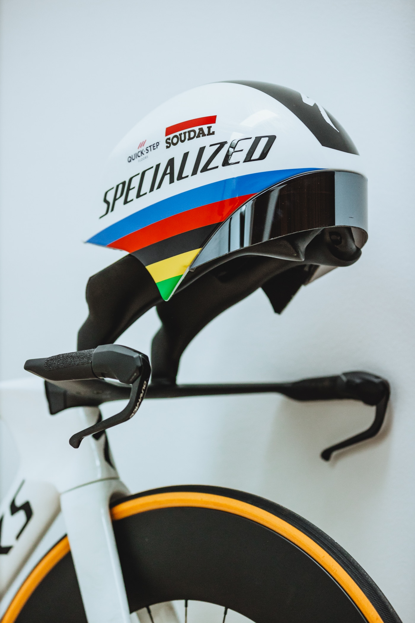 casque contre la montre remco evenepoel