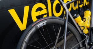 Image de l'article Pirelli l’atout performance du collectif velopack sur l’Étape du Tour