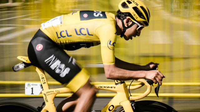 Cycliste TOUR DE FRANCE maillot jaune