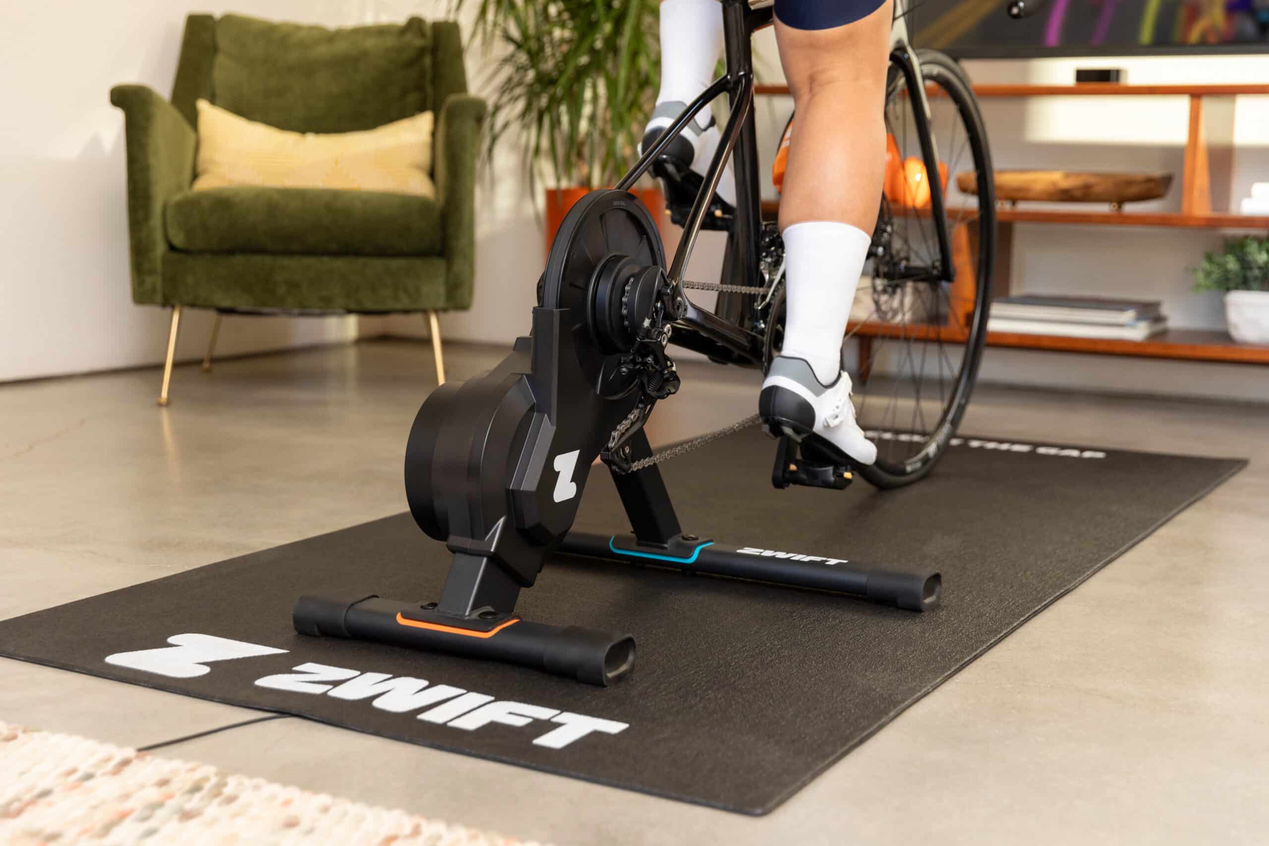 Zwift dévoile un deuxième home-trainer - velopack