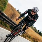 Le Team UAE Emirates dévoile un nouveau maillot pour l’hiver