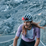 Découvrez le casque de vélo Z1 KinetiCore de Lazer