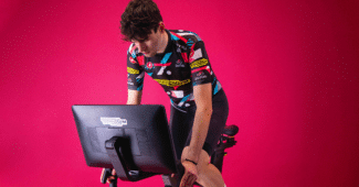 Image de l'article Le Giro d’Italia 2024 dévoile le maillot de son édition virtuelle