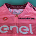 Le Giro d’Italia 2024 dévoile le maillot rose de leader, un symbole entre tradition et hommage
