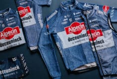 Image de l'article Alpecin-Deceuninck dévoile un maillot 2024 ressemblant à une veste en jean !