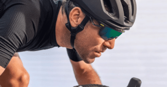 Image de l'article Oakley dévoile ses lunettes Sphaera avec Mark Cavendish et Loana Lecomte