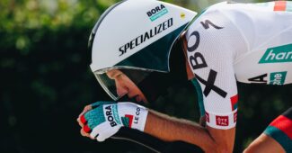 Image de l'article L’Union Cycliste Internationale interdit la cagoule du casque de contre-la-montre Specialized