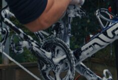 Image de l'article Checklist complète : les indispensables à emporter avant une course de vélo