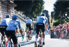 Image de l'article Tous les maillots du Tour de France 2024, équipe par équipe