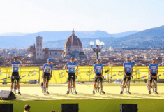 Image de l'article Arkea B&B Hotels rend hommage à Bianchi avec un maillot collector