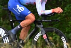 Image de l'article Pourquoi le Team Total Energies à un vélo noir en contre-la-montre ?