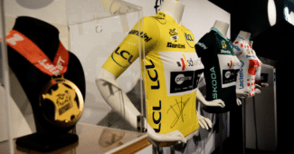 Image de l'article D’où viennent les couleurs des maillots distinctifs des Grands Tours ?