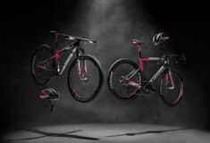 Image de l'article Specialized célèbre 50 ans avec la collection S-Works Forward 50