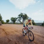Les différences entre un casque de Gravel et un casque de route