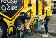 Image de l'article Visma Lease a Bike s’entraînera désormais sur l'application de cyclisme indoor Rouvy