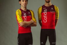 Image de l'article L’équipe Cofidis présente son incroyable nouveau maillot pour la saison 2025