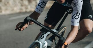 Image de l'article Tom Pidcock, nouvel ambassadeur de 100% chez Q36.5 Pro Cycling