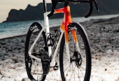 Image de l'article La Fondation Euskadi et Mendiz unissent leurs forces pour le cyclisme basque