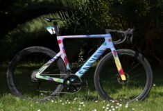 Image de l'article MyCanyon : Van Der Poel roule sur l’édition exclusive Aeroad CFR OPUS
