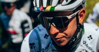 Image de l'article Le casque de Tadej Pogacar est disponible à la vente