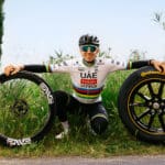 Tadej Pogacar : Colnago V5RS, casque MET, lunettes Scicon… tous ses équipements pour le Tour de France 2025