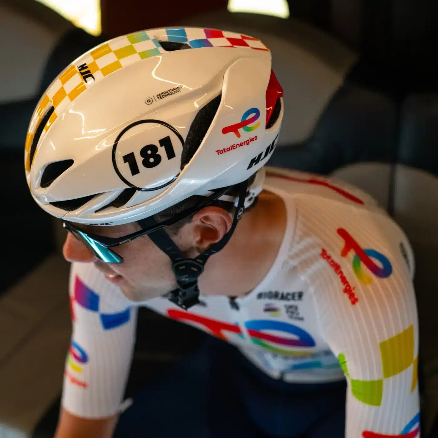 casque totalenergies tour de france 2025 hjc