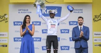 Image de l'article Un nouveau maillot blanc sur le Tour de France : Krys fête les 50 ans !