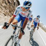 Red Bull – BORA – hansgrohe rend hommage à la France avec un maillot spécial Tour de France 2025